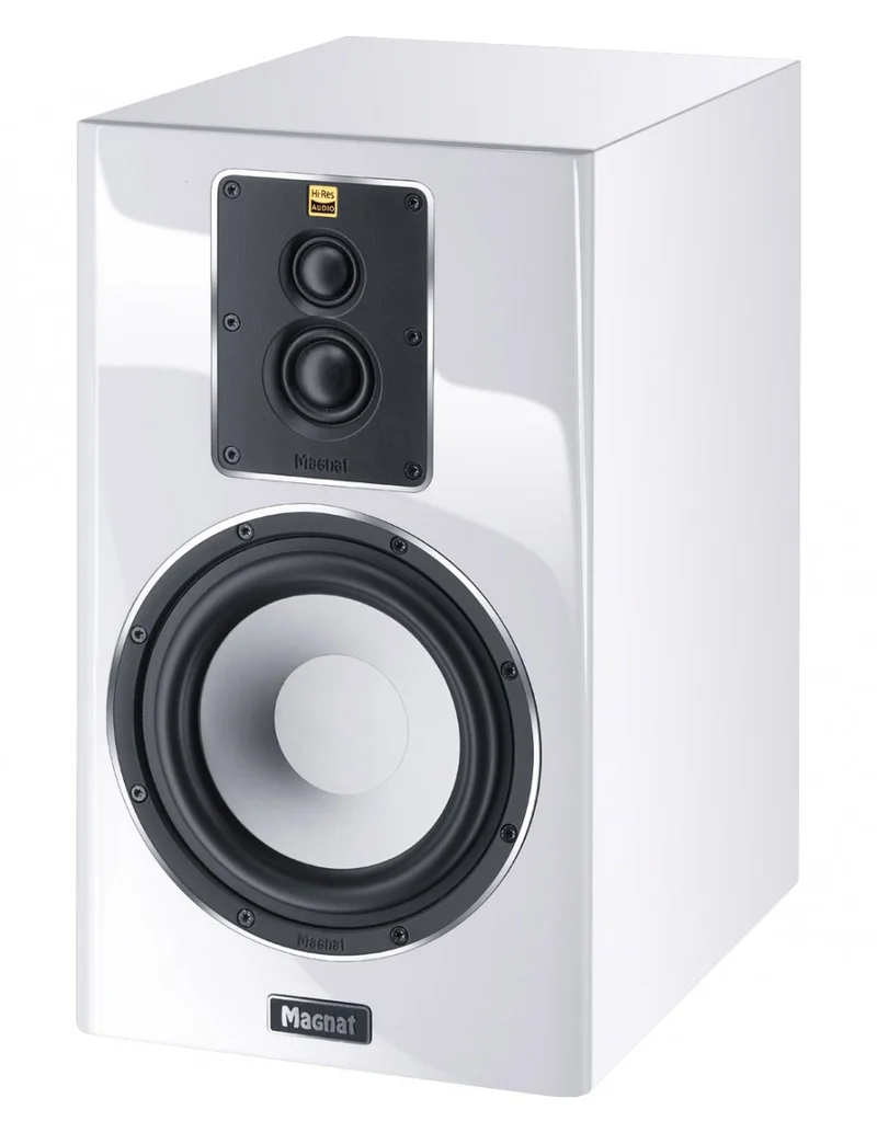 Magnat Signature 703